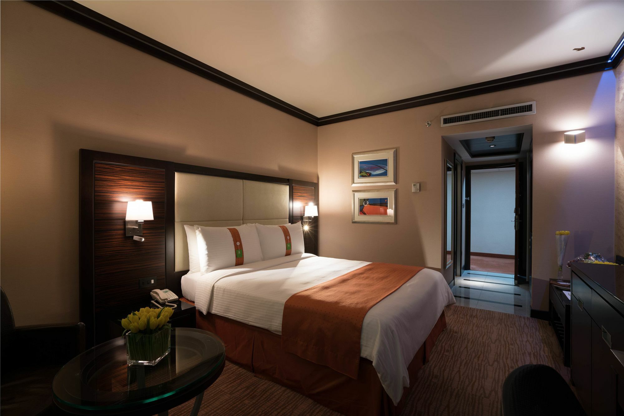 Holiday Inn Kuwait Al Thuraya City By Ihg Kuwait City Luaran gambar